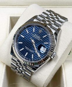 Alternative view of Rolex Datejust 36mm Azul Acanalado - Jubilee / Estriado / 126234 / 2022