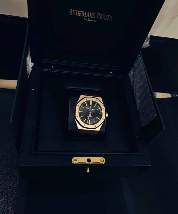Audemars Piguet Royal Oak Selfwinding Date 41mm / 2017 - Imagen 3