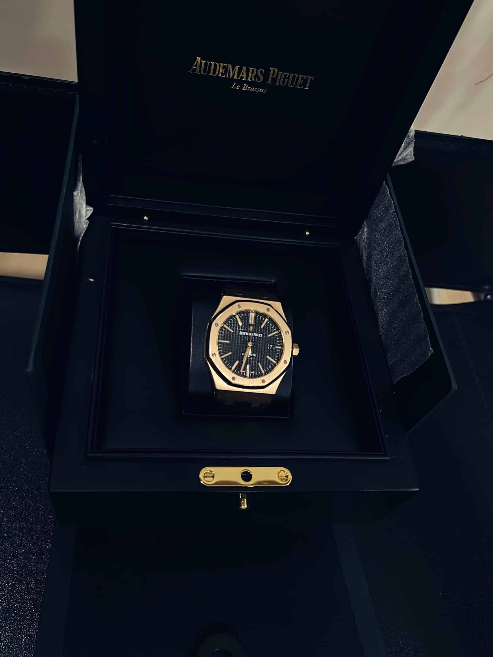 Audemars Piguet Royal Oak Selfwinding Date 41mm / 2017 - Imagen 3
