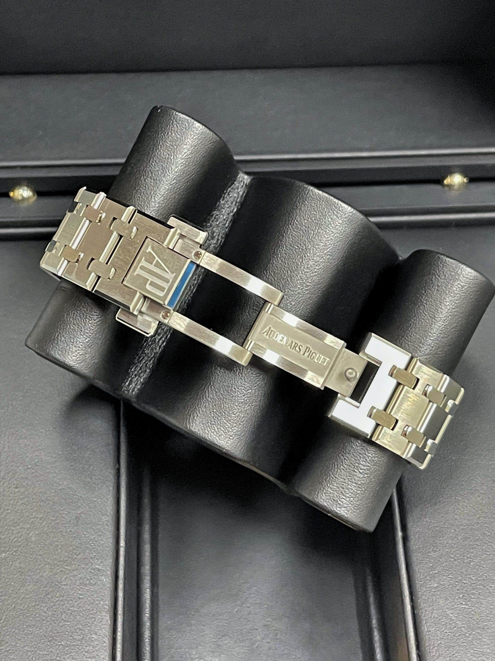 Audemars Piguet / Royal Oak / Bisel de diamantes / 2021 - Imagen 2