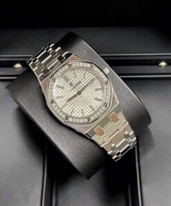 Audemars Piguet / Royal Oak / Bisel de diamantes / 2021