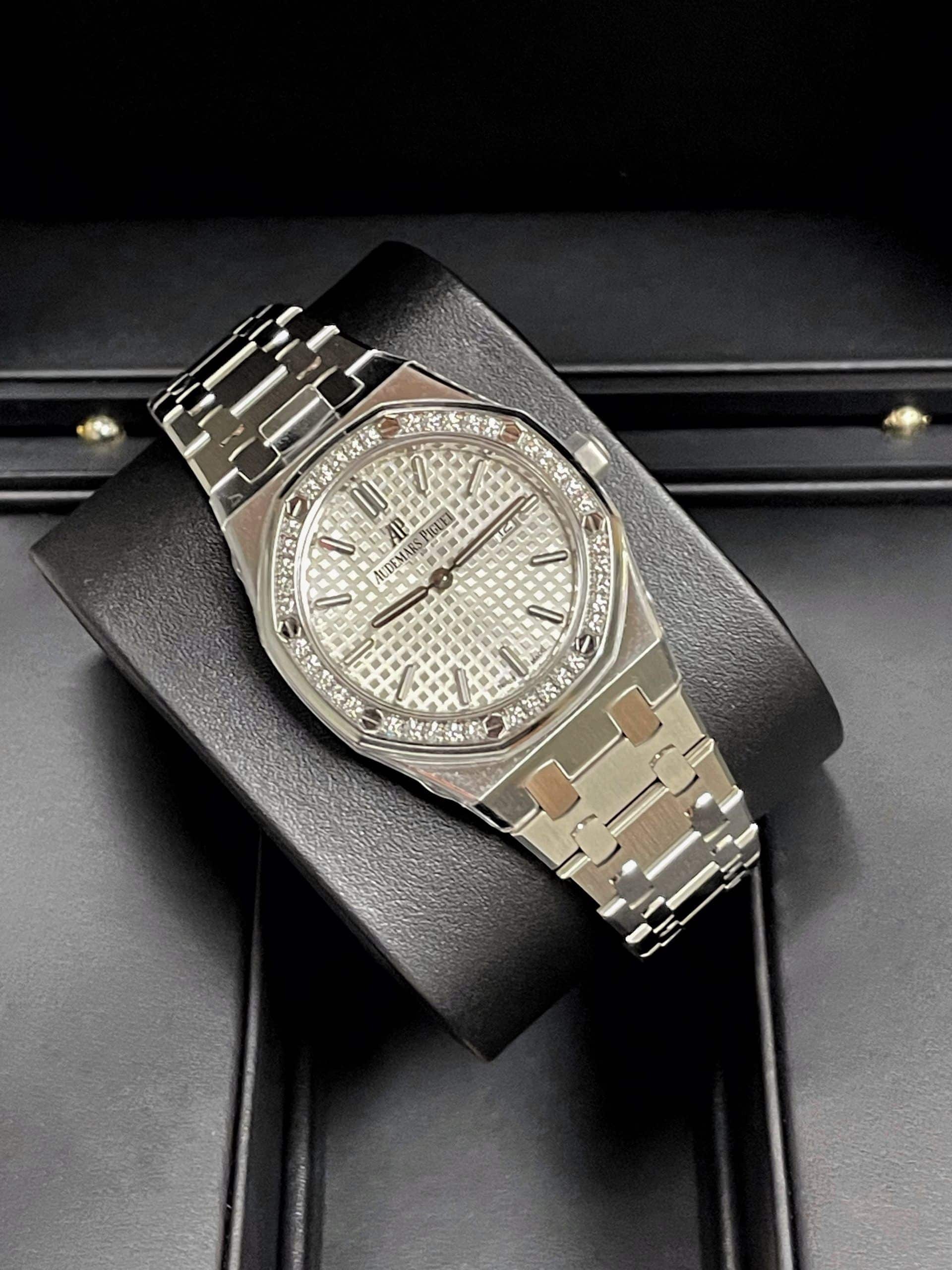 Audemars Piguet / Royal Oak / Bisel de diamantes / 2021