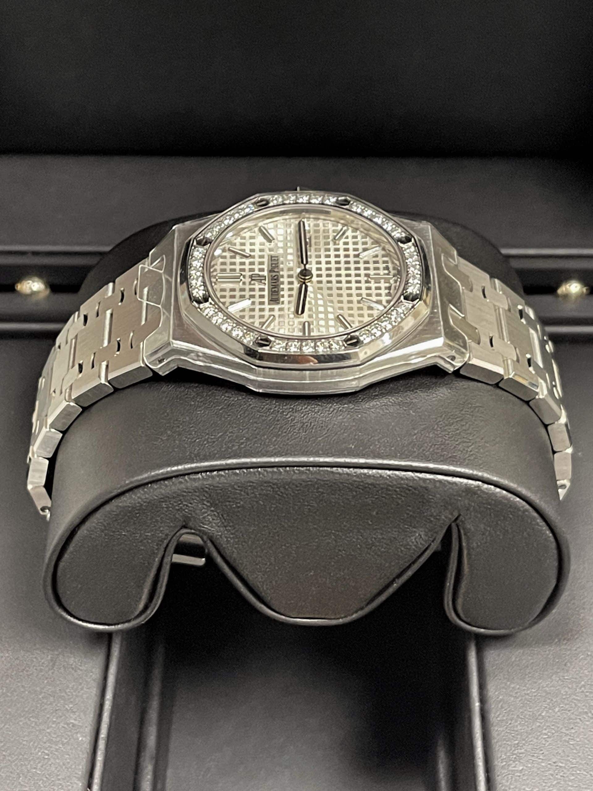 Audemars Piguet / Royal Oak / Bisel de diamantes / 2021 - Imagen 4