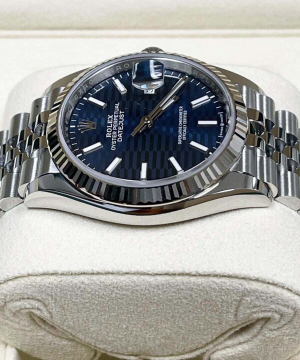 Rolex Datejust 36mm Azul Acanalado - Jubilee / Estriado / 126234 / 2022 - Imagen 4