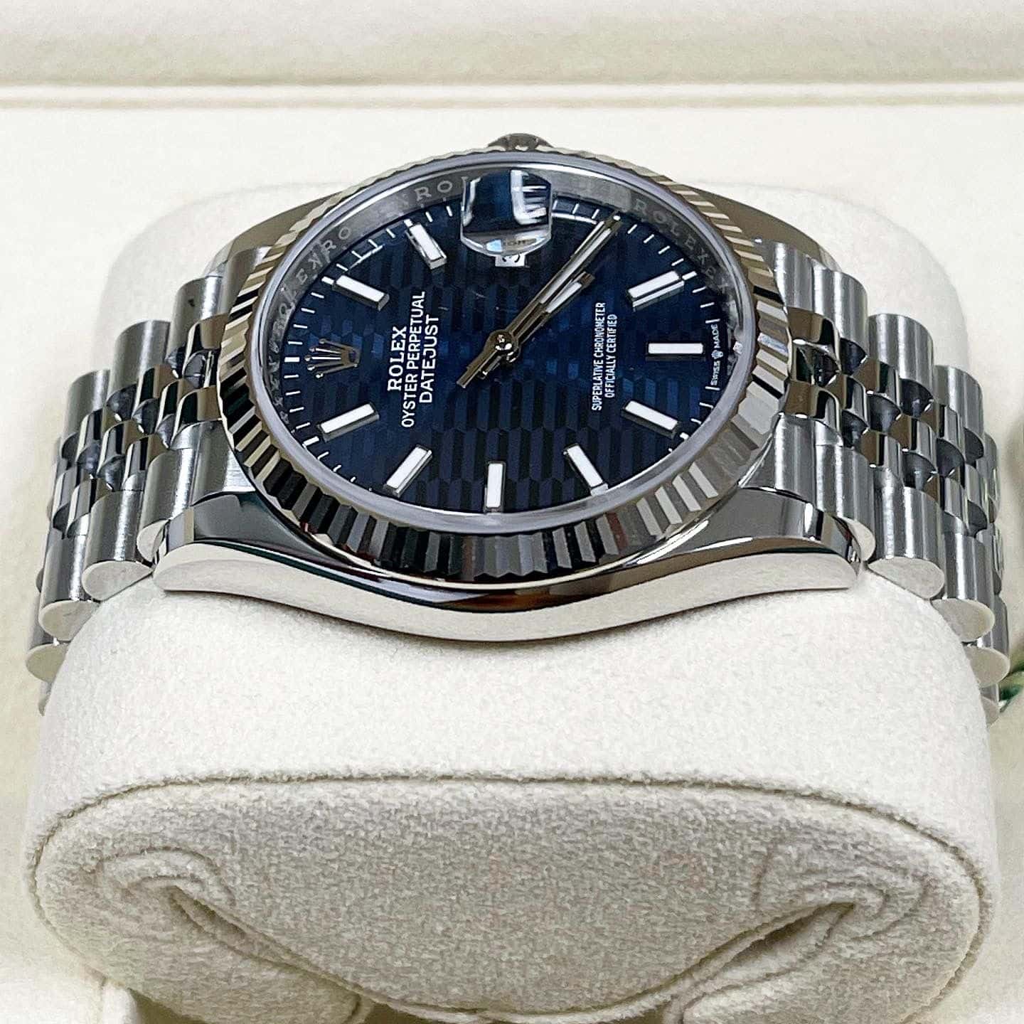 Rolex Datejust 36mm Azul Acanalado - Jubilee / Estriado / 126234 / 2022 - Imagen 4