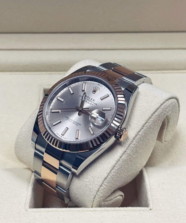 Alternative view of Rolex Datejust 41mm esfera sundust / 126331 / Oro rosa