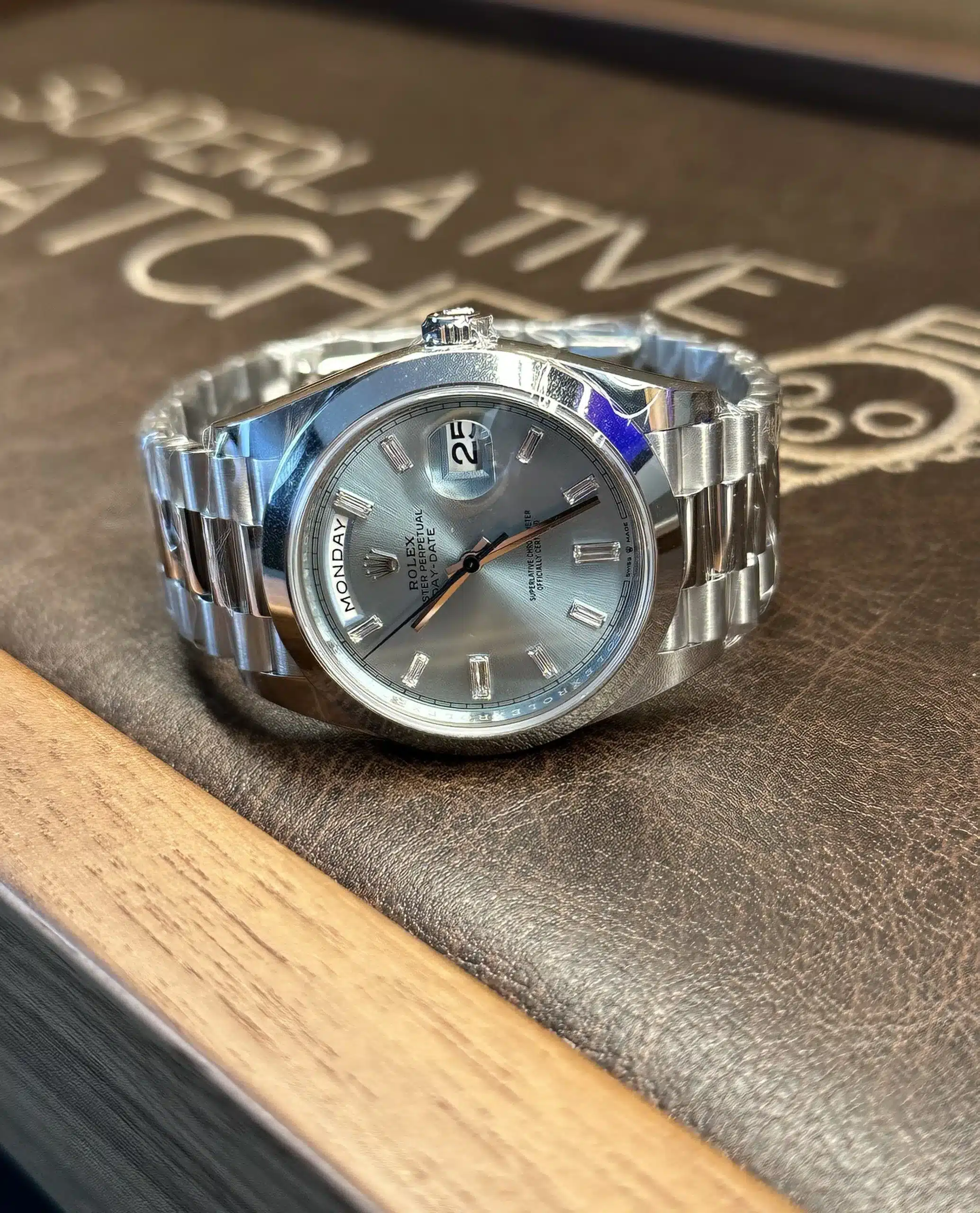 Day-Date 40 platino / Esfera Azul Hielo / 228236-0012 / 2022 - Imagen 2