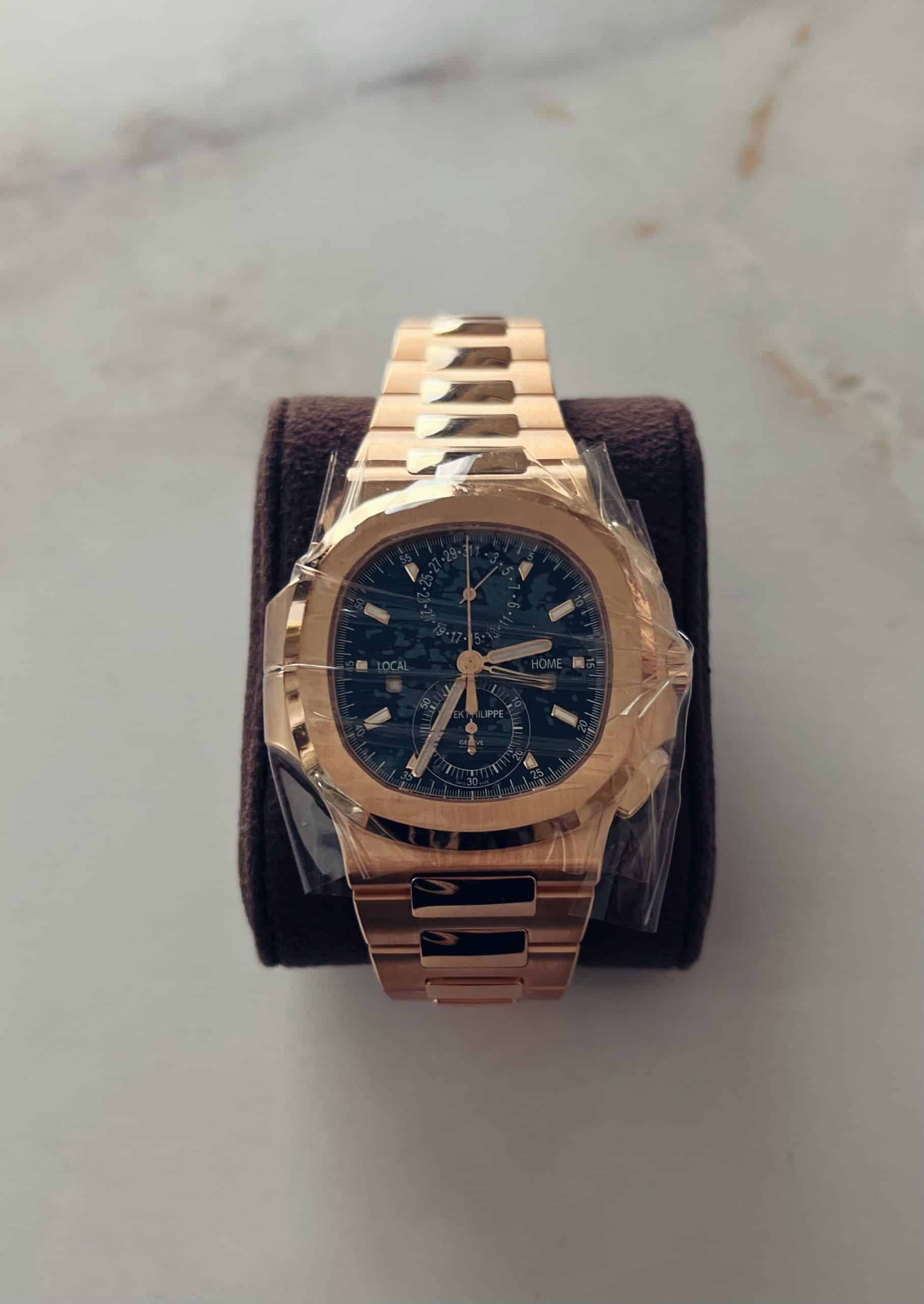 Patek Philippe Nautilus 5990/1R-001 / 2022