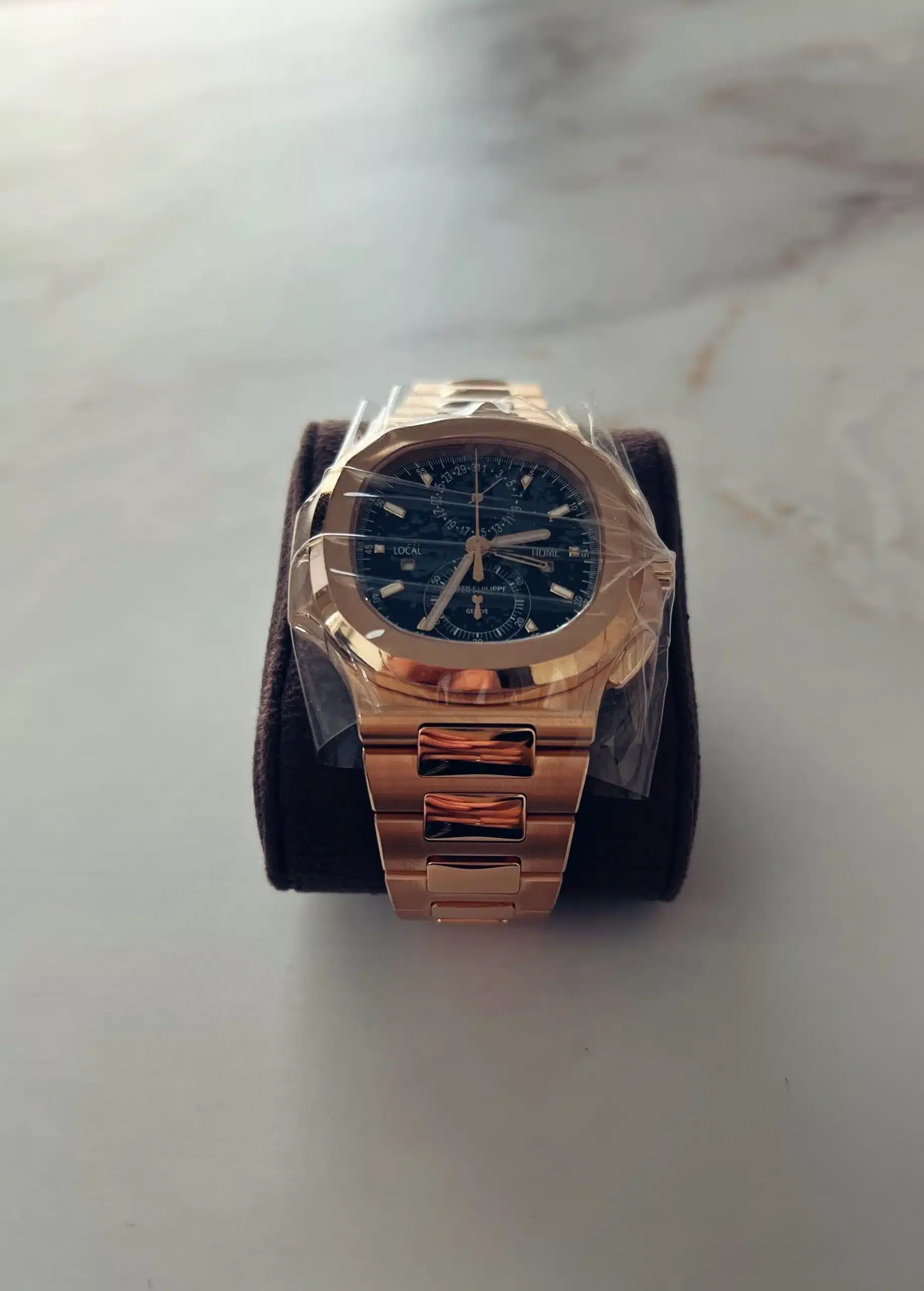 Patek Philippe Nautilus 5990/1R-001 / 2022 - Imagen 2