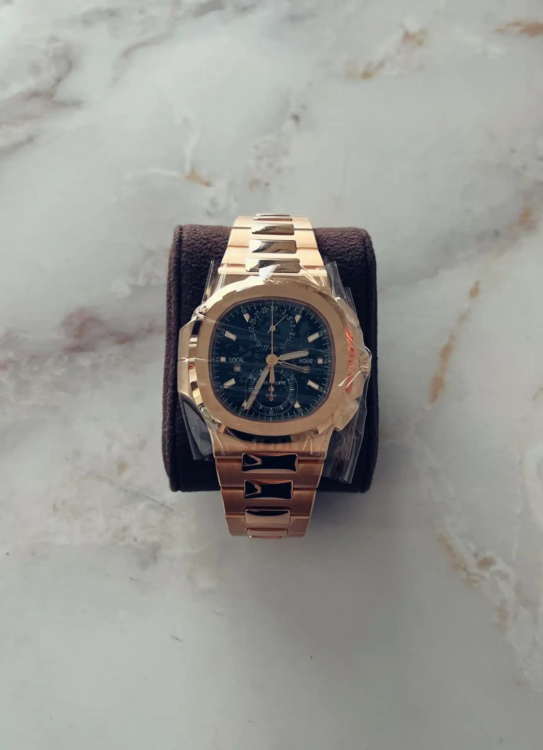 Patek Philippe Nautilus 5990/1R-001 / 2022 - Imagen 3