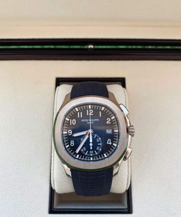 Alternative view of Patek Philippe Aquanaut Azul / 5968G / 2021