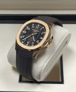 Alternative view of Patek Philippe / 5167R / Aquanaut / Oro rosa / 2021