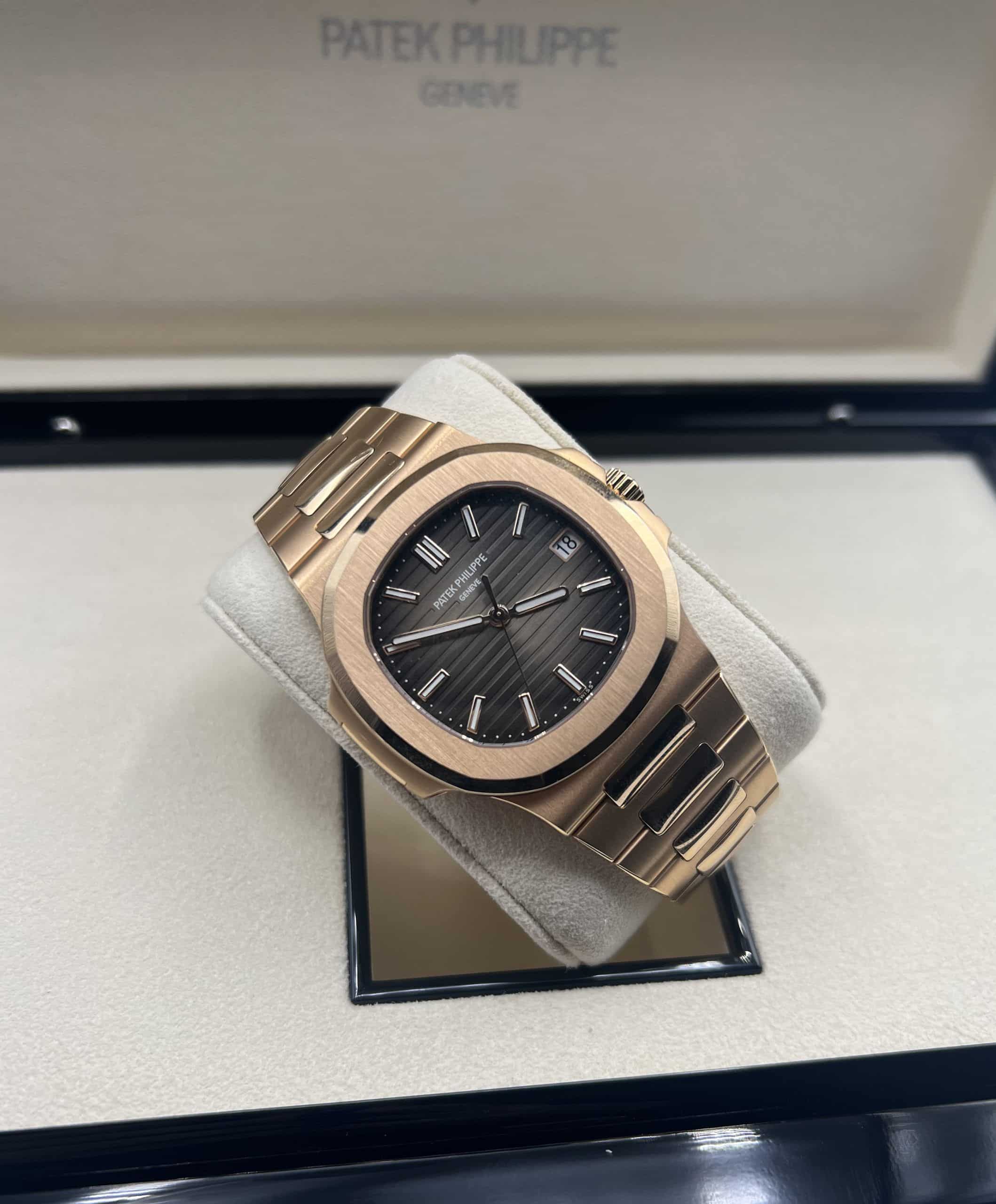 Patek Philippe Nautilus 5711/1R / 2023 / Oro rosa - Imagen 4