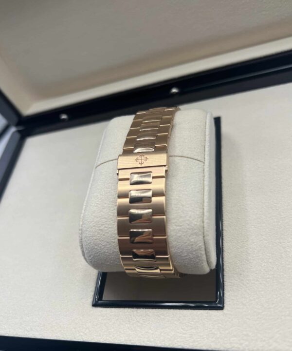 Patek Philippe Nautilus 5711/1R / 2023 / Oro rosa - Imagen 6