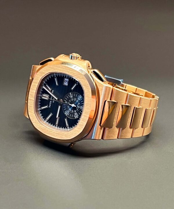 Alternative view of Patek Philippe Nautilus / 5980-1R / 2022