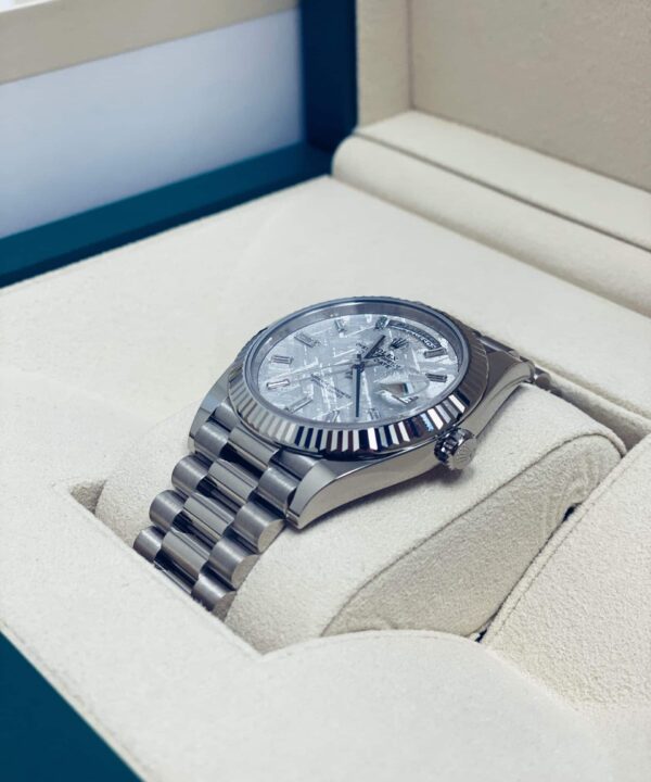 Rolex Day-Date 40 mm / Meteorite Dial / 228239-0055 / 2021 - Imagen 4