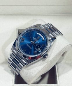 Rolex Day-Date oro blanco y esfera azul / 228239 / 2017