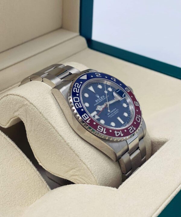 Rolex GMT Master II Pepsi / 126710BLRO / 2021 - Imagen 5
