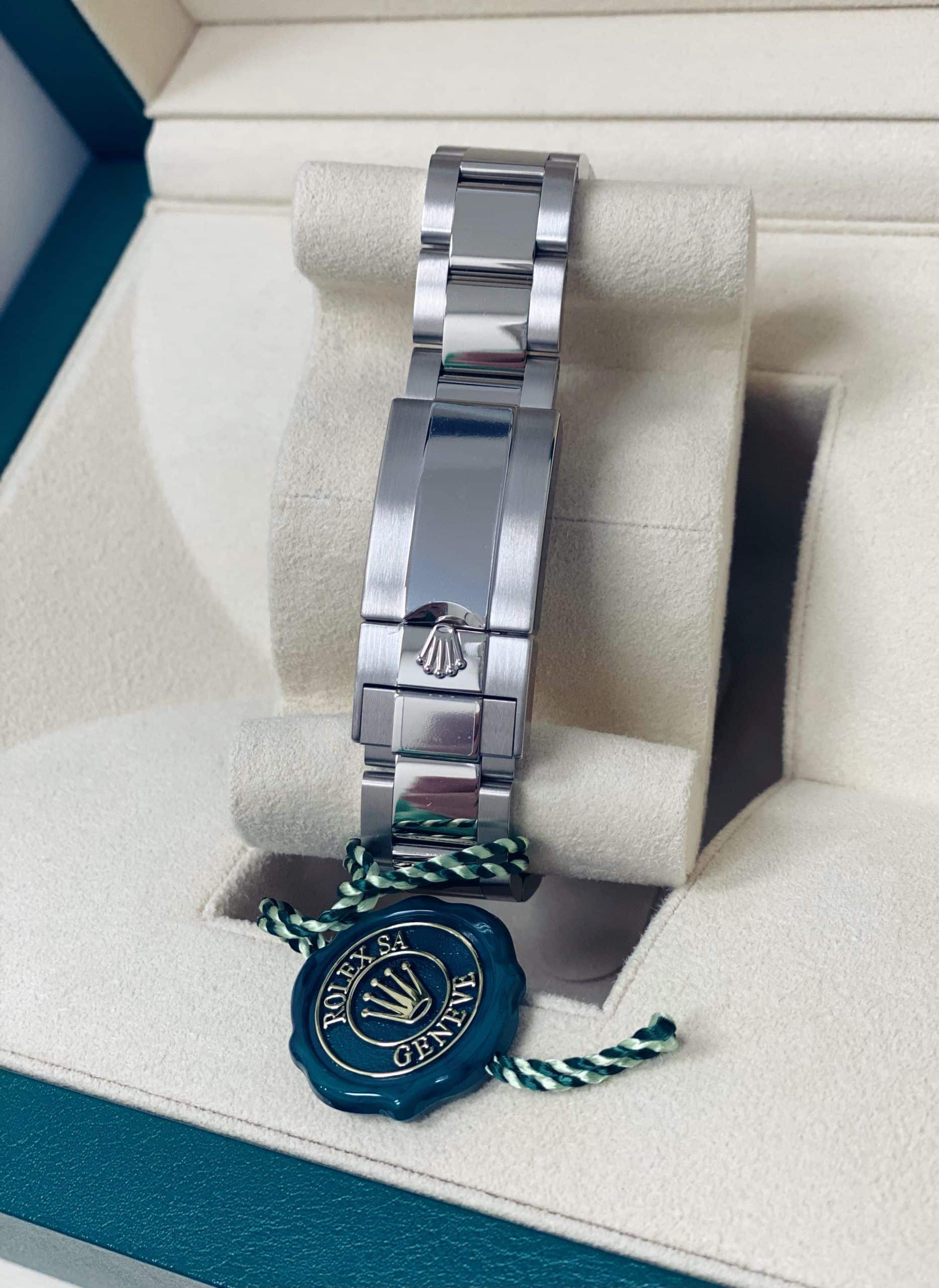 Rolex GMT Master II Pepsi / 126710BLRO / 2021 - Imagen 4