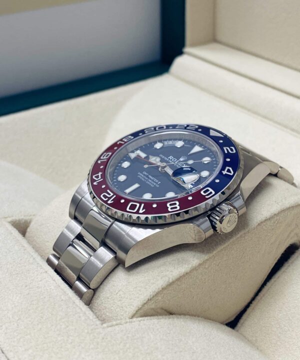 Alternative view of Rolex GMT Master II Pepsi / 126710BLRO / 2021