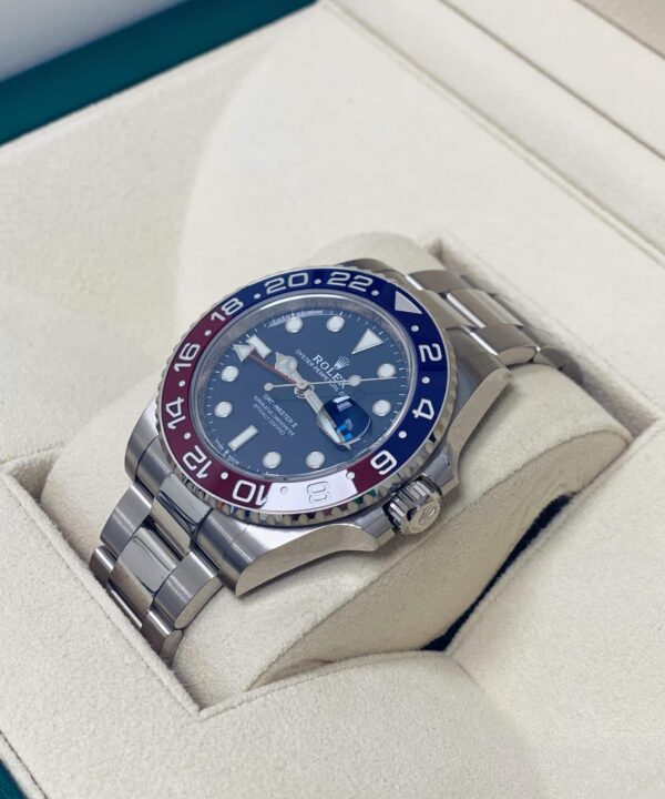 Rolex GMT Master II Pepsi / 126710BLRO / 2021 - Imagen 3