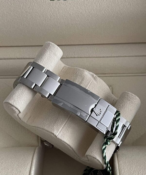 Rolex GMT Master II / Pepsi / Oyster Bracelet / 126710BLRO / 2021 / - Imagen 3