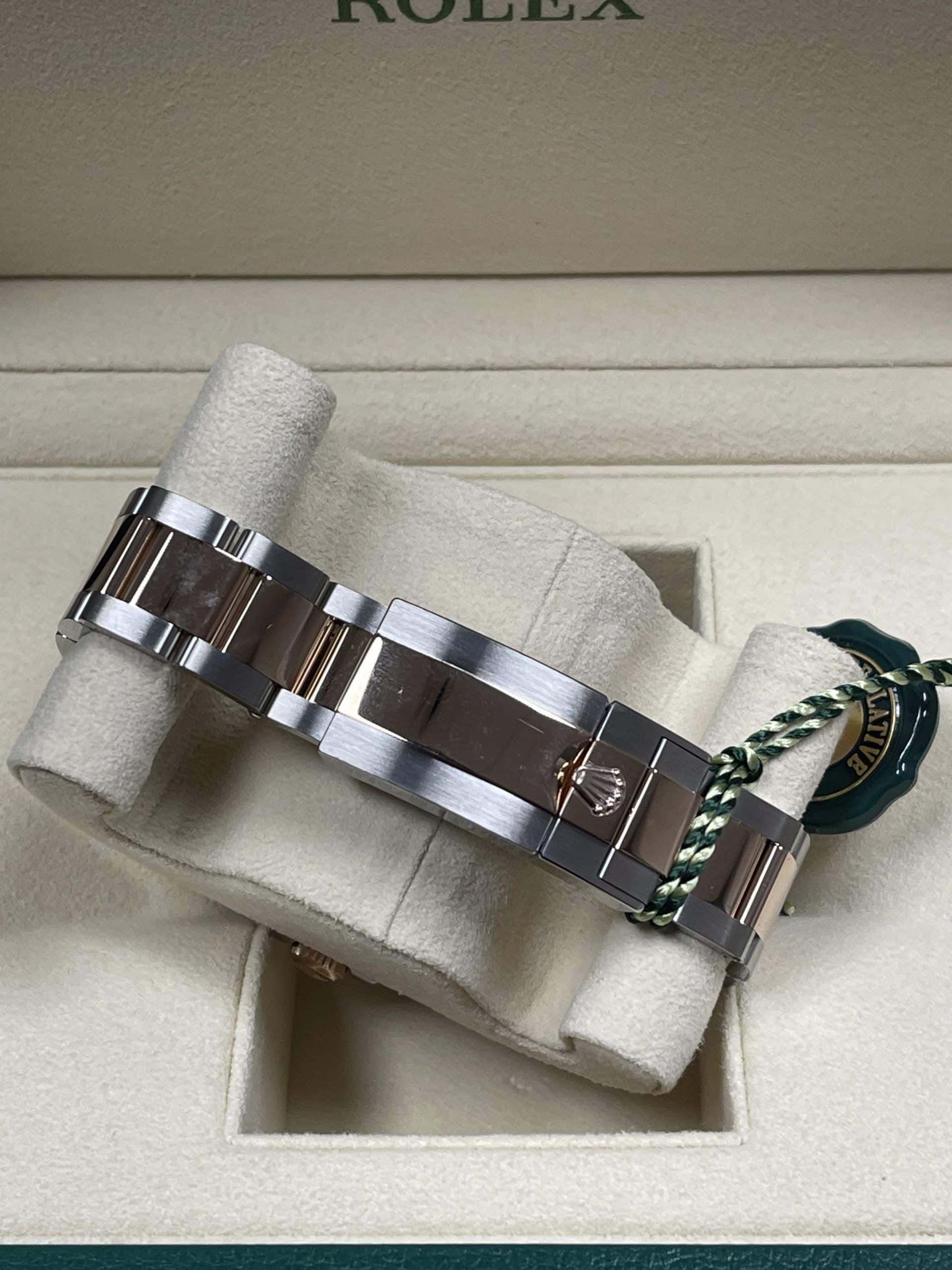 Rolex GMT Master II / 126711CHNR / Root Beer / 2021 - Imagen 3
