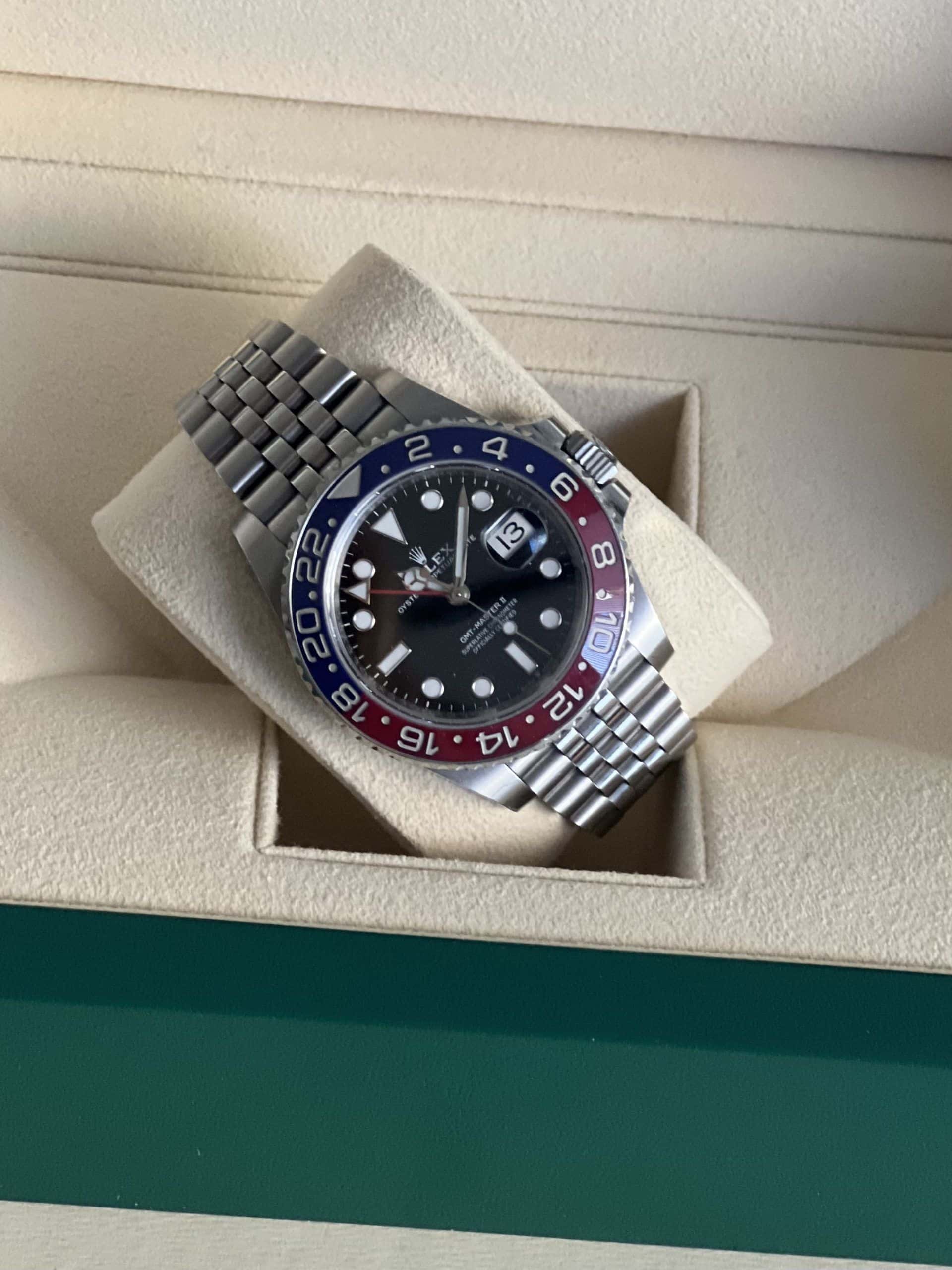 Rolex GMT master II pepsi / 126710BLRO / 2021