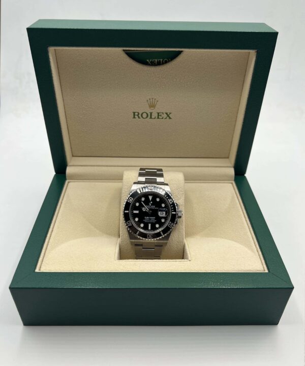 Alternative view of Rolex Submariner Date Negro 41mm / 126610LN / 2023