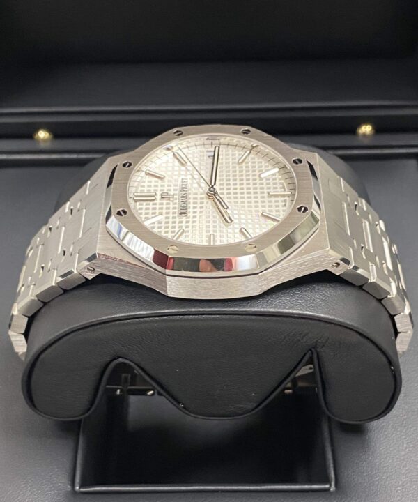 Audemars Piguet Royal Oak white / 15500ST / 2021 - Imagen 3