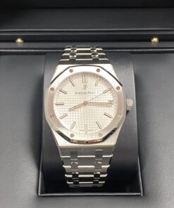 Audemars Piguet Royal Oak white / 15500ST / 2021