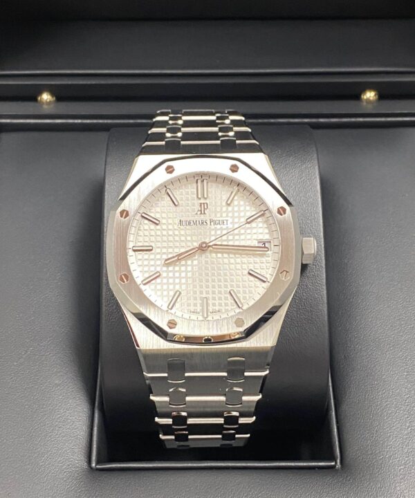 Audemars Piguet Royal Oak white / 15500ST / 2021