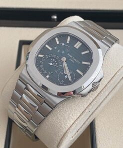 Alternative view of Patek Philippe Nautilus / 5712-1A / 2021