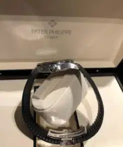 Alternative view of Patek Philippe Nautilus / 5164A / 2012
