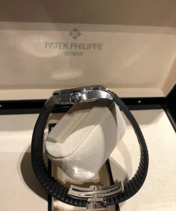 Alternative view of Patek Philippe Nautilus / 5164A / 2012