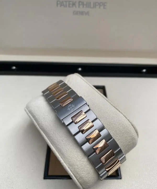 Patek Philippe Nautilus / 5980AR / 2018 - Imagen 4