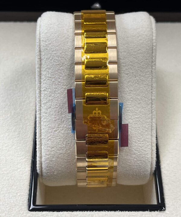 Patek Philippe Nautilus Lady / 7118R-001 / 2021 - Imagen 3