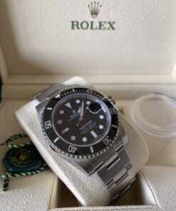 Rolex Submariner Date / 116610LN / 2019