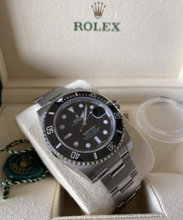 Rolex Submariner Date / 116610LN / 2019