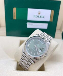 Alternative view of Rolex Day-Date Oro Blanco y Esfera Verde / 228239 / 2020