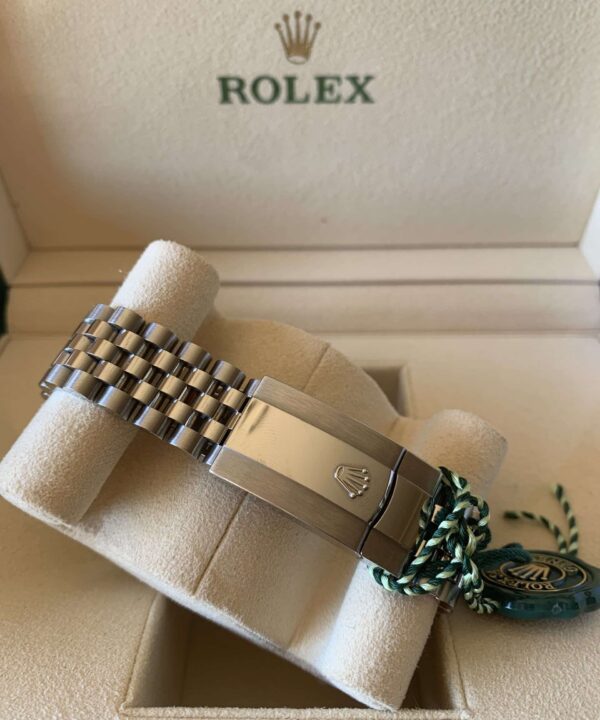 Rolex Datejust 41mm Rhodium Dial - bisel estriado / jubilee / 126334 / 2020 - Imagen 4