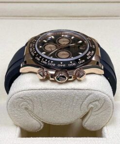 Alternative view of Rolex Daytona Rose Gold Oysterflex / 116515LN / 2021