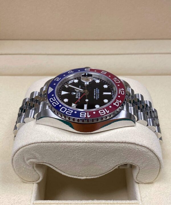 Alternative view of Rolex GMT master II Pepsi / 126710BLRO / 2020