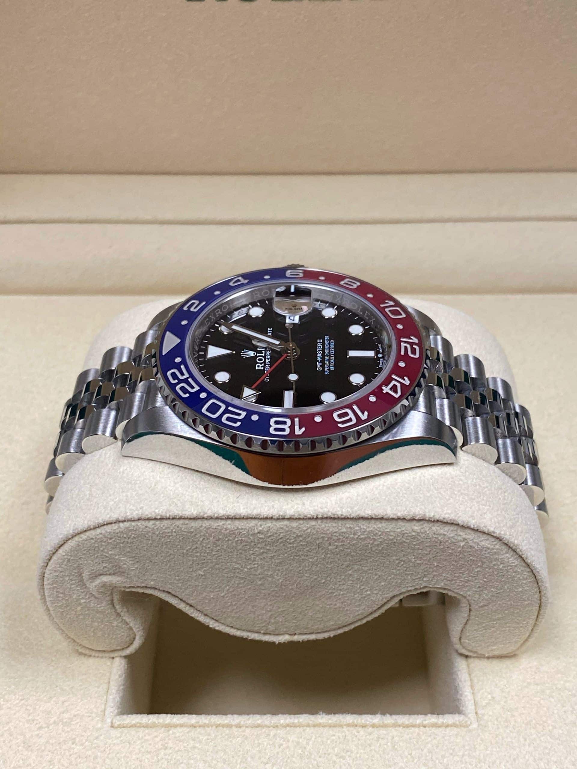 Rolex GMT master II Pepsi / 126710BLRO / 2020 - Imagen 2