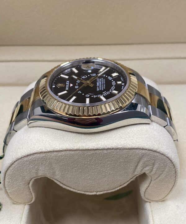 Alternative view of Rolex Sky Dweller / 326933 / 2021