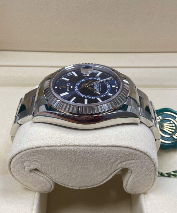 Alternative view of Rolex Sky Dweller blue dial/ 326934 / 2020