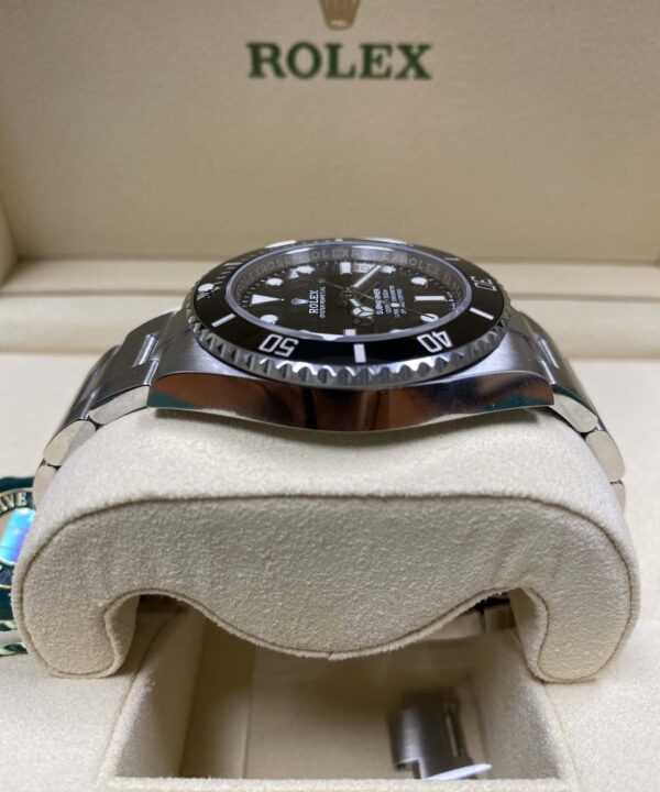 Rolex Submariner No Date 41mm / 124060 / 2020 - Imagen 4