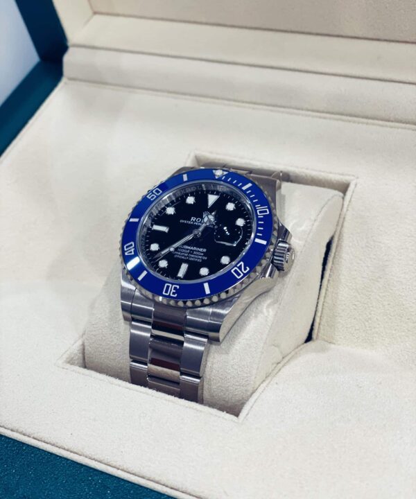 Rolex Submariner date azul / Oro blanco / 126619LB / 2021