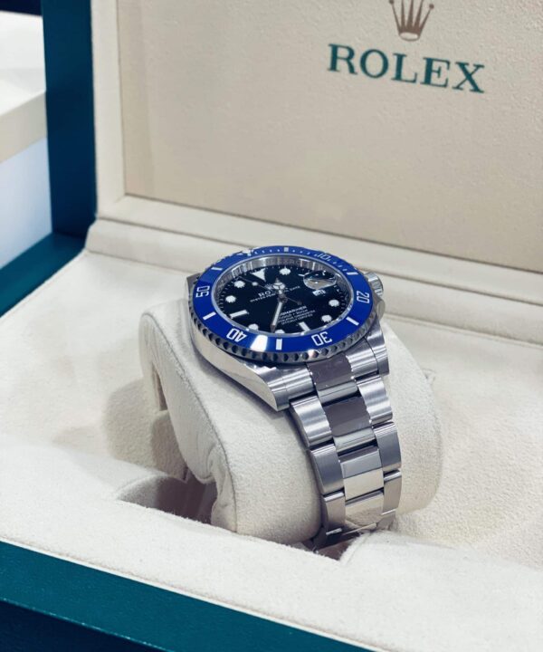 Alternative view of Rolex Submariner date azul / Oro blanco / 126619LB / 2021