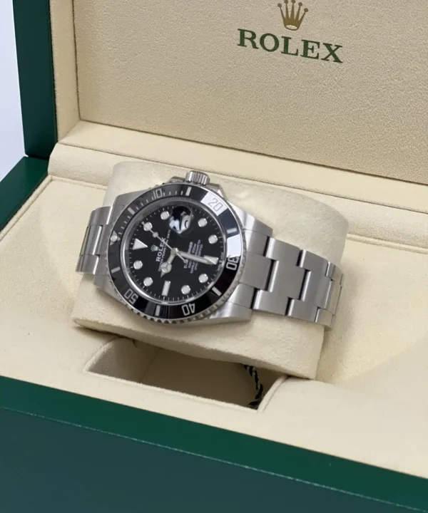 Rolex Submariner Date negro 41mm / 126610LN / 2022 - Imagen 3